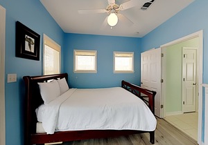 Miramar Beach Home Close to the Sand | Community Pool & Close to Attractions