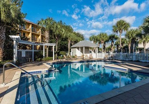 Miramar Beach Home Close to the Sand | Community Pool & Close to Attractions