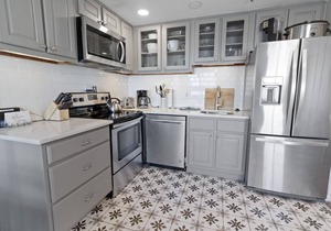ML316 Stylish Modern Breathtaking Mtn Trail Views