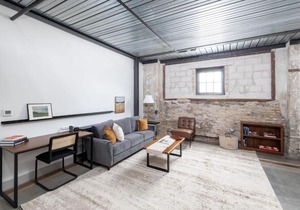 Modern 1BR Close to Fiserv with Parking