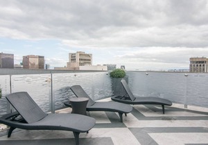Modern Nob Hill 1BR w/Sauna, Gym, Stunning City View, by Blueground