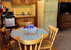 Mountain View Lodge Kitchenette Suite - Room 10