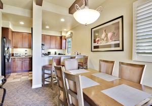 Near Pool! Luxurious Villa Overlooking Pool, Pet Friendly - Upstairs (C65)