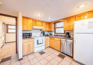 NF46- Timberline Retreat! Sleeps 5 couples! Pets Ok!
