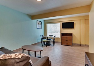 Non Smoking Family Villa Suite in Port Aransas Texas - Captains Quarters Inn