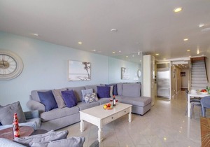 Ocean Front * 2 Level Corner Unit * Exclusive Water View Deck