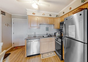 Oceanfront, 1st-Floor Condo with Patio, WiFi, Washer/Dryer & Shared Pools/Grills
