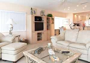 Oceanfront 2 Bedroom Townhouse Summerhouse Unit 412
