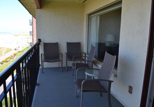 Oceanfront 4th floor, Balcony with Spectacular Ocean Views