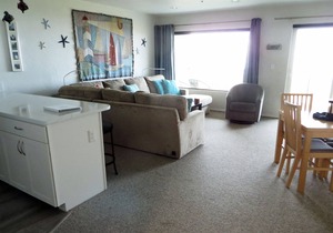 Oceanfront 4th floor, Balcony with Spectacular Ocean Views