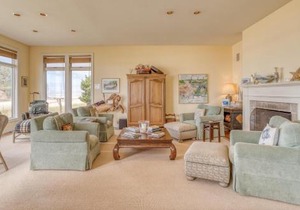 Oceanfront Retreat - Meredith Lodging