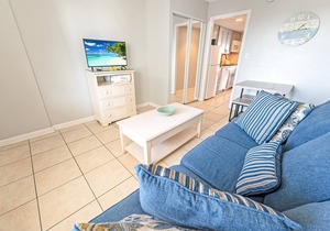 Oceanview Bluewater Resort's King Honeymoon Suite!