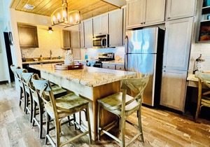 "OCTOBER" Special"Amazing Beach Views w/Fireworks on weekends!Close to hotspots