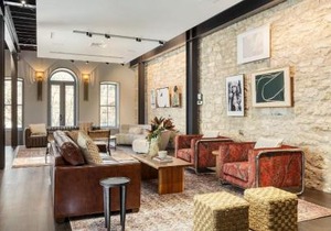 Paramount Place by AvantStay 4 Story Apartment in Heart of Austin w Movie Theatre