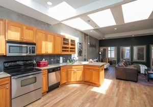 Penthouse Above Music & Bars