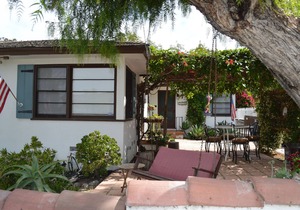 Perfect to see Old Town! Easy Walk to restaurants, parks, trails &Train Station!