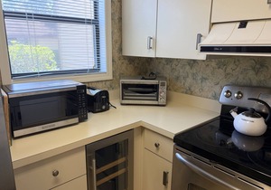 Pet Friendly Condo in Gated Community with Pool and Fitness Center!