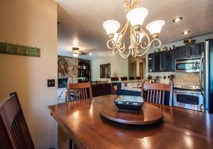 Platinum Rated 2BR Sleeps 7/8 Walk to the Slopes, Downtown. Location,Location!
