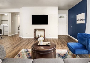 Price Drop! Off-Apt 3BR Fast Wifi & More-12B