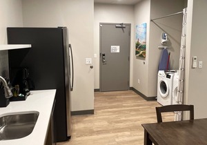 Prime 2 Bed ADA Accessible Travel Apartment in The Lilac City