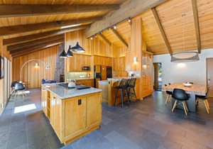 Quiet South End, Designer Touches - Gorgeous Kitchen, Hot Tub