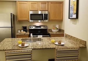 Rare Find! 3 Units w/ Parking, Pets Allowed, Close to Memphis Rock n Soul Museum