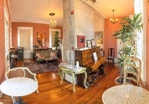 Rathbone Mansions - Superior Queen