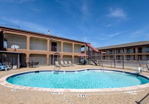 Red Roof Inn Arlington - Entertainment District