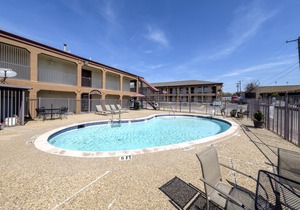 Red Roof Inn Arlington - Entertainment District