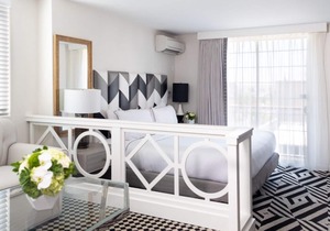 Rediscover Old Hollywood in Luxurious Suite, 4 Units with Balcony, Rooftop Pool!