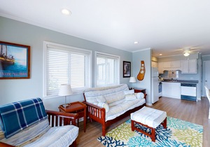 Renovated First-Floor Oceanside Condo with Courtyard and Pool Views + Free WiFi