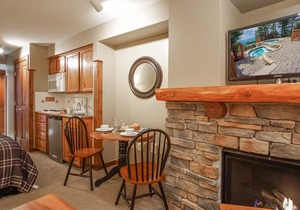 Rimfire 258 Studio - Access to Slope Cozy One Bed and Sofa Sleeper