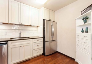 Riverfront 2 BR - Steps to Gondola & Town!