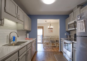 Riverside condo near Winter Park-large private deck