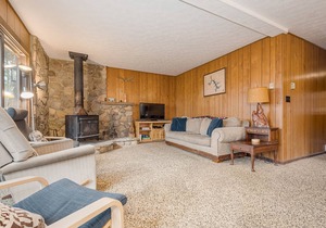Rock Lodge | Pet Friendly, Lake Views, Large Deck!