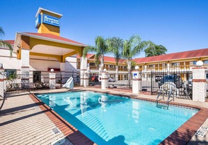 Rodeway Inn & Suites Humble