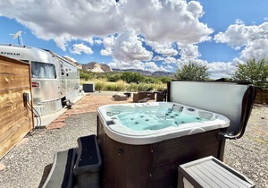 Romantic Zion Airstream #2 | Hot Tub & Stargazing