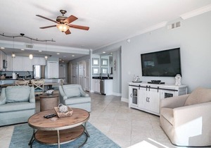 San Carlos 1209 | Gorgeous, updated direct beach front! Walk to shop, dine, fun!