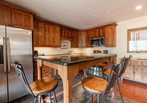 Scorpio Condo with Vail Mountain View