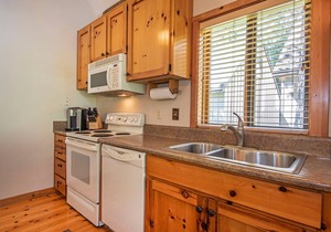 SHARC/REC access, Heart of Sunriver Cabin, Sleeps 8.