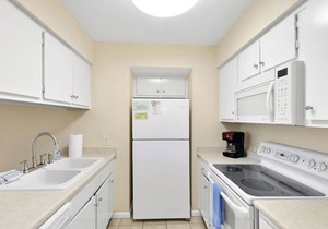Shipwatch #304 - 2 bed/2 bath St. Simons Island