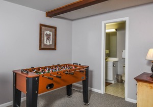 Ski In/Ski Out townhome with Lake Access & a Hot tub in the heart of DCL!