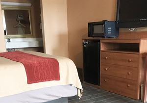 Sky Palace Inn & Suites By Jasper Laredo- 1 King Accessible Non Smoking