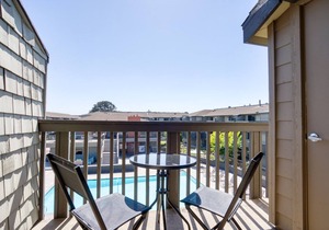 Sleek Foster City 1BR w/Gym, Pool, W/D, near highways, by Blueground