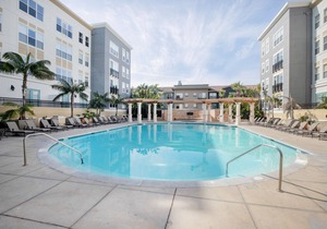 Smart Santana Row 2BR w/Gym, Pool, nr. Googleplex Campus, by Blueground