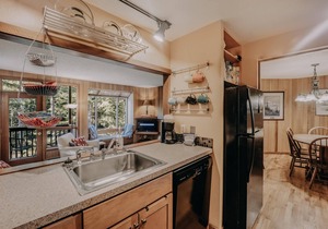 Snowater Condo #41 - Wi-Fi - Sauna - Soaker Tub