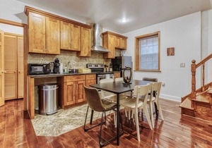 Sosuite | 2BR Apt w Shared W/D, En-Suite Baths