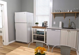 Spacious 1BR w/Office in Hyde Park