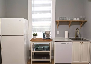 Spacious 1BR w/Office in Hyde Park