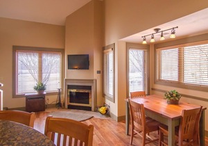 Spacious 2 Bed Condo at Crystal Mountain Resort by RedAwning